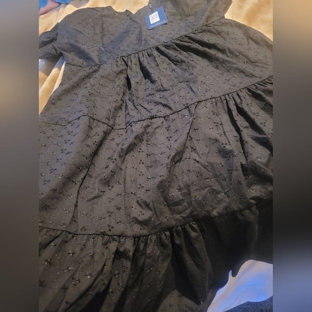 Dress - Picture 4 of 4